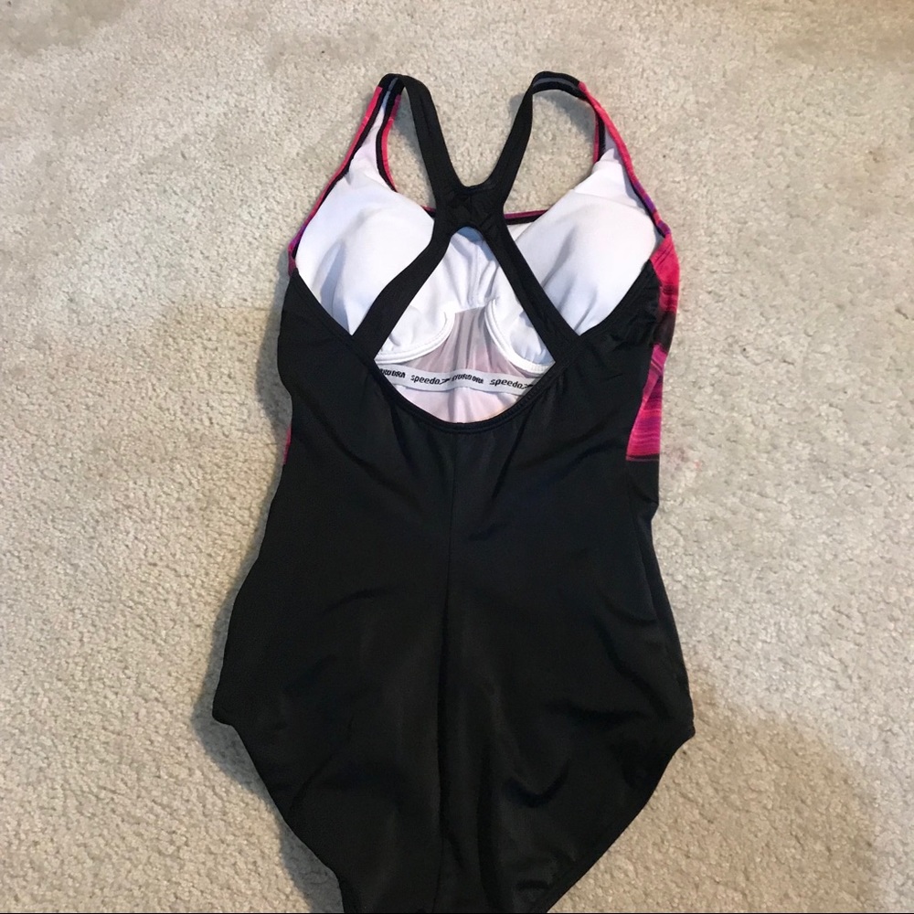Speedo one piece - Picture 2 of 4